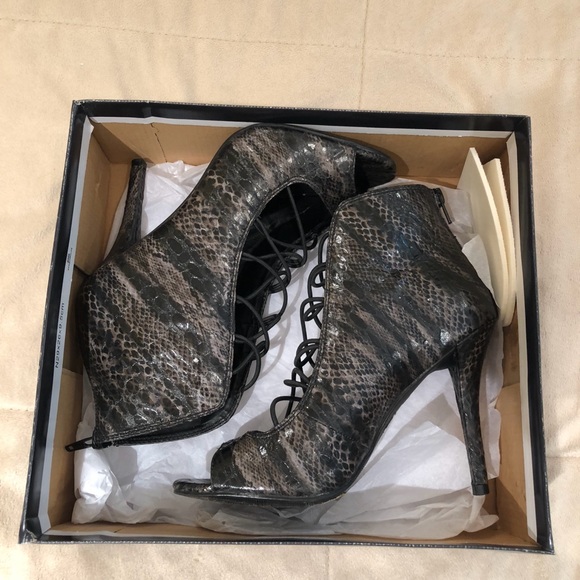 Mia Shoes - MIA Snakeprint Heels